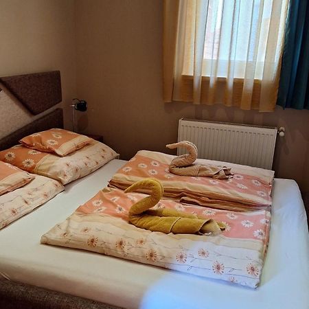 Betty-Major Apartman Hajdúszoboszló Buitenkant foto