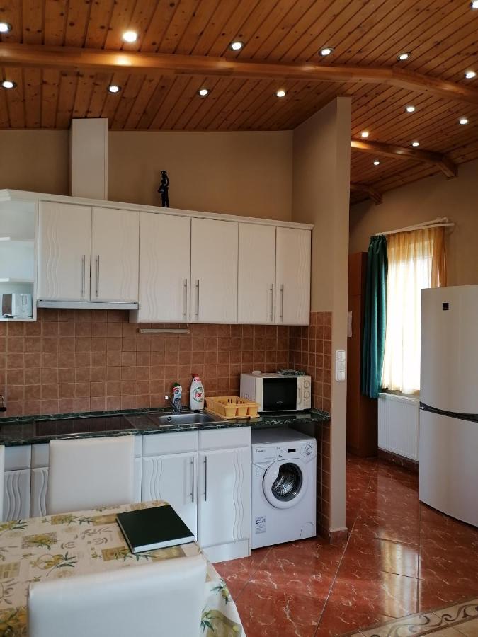 Betty-Major Apartman Hajdúszoboszló Buitenkant foto